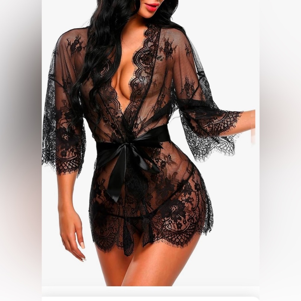 Elegant Black Lace Robe
